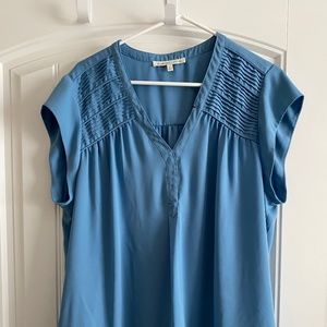Daniel Rainn blouse